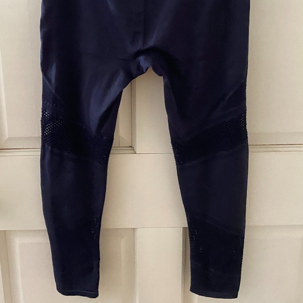 Fabletics - Picture 3 of 3